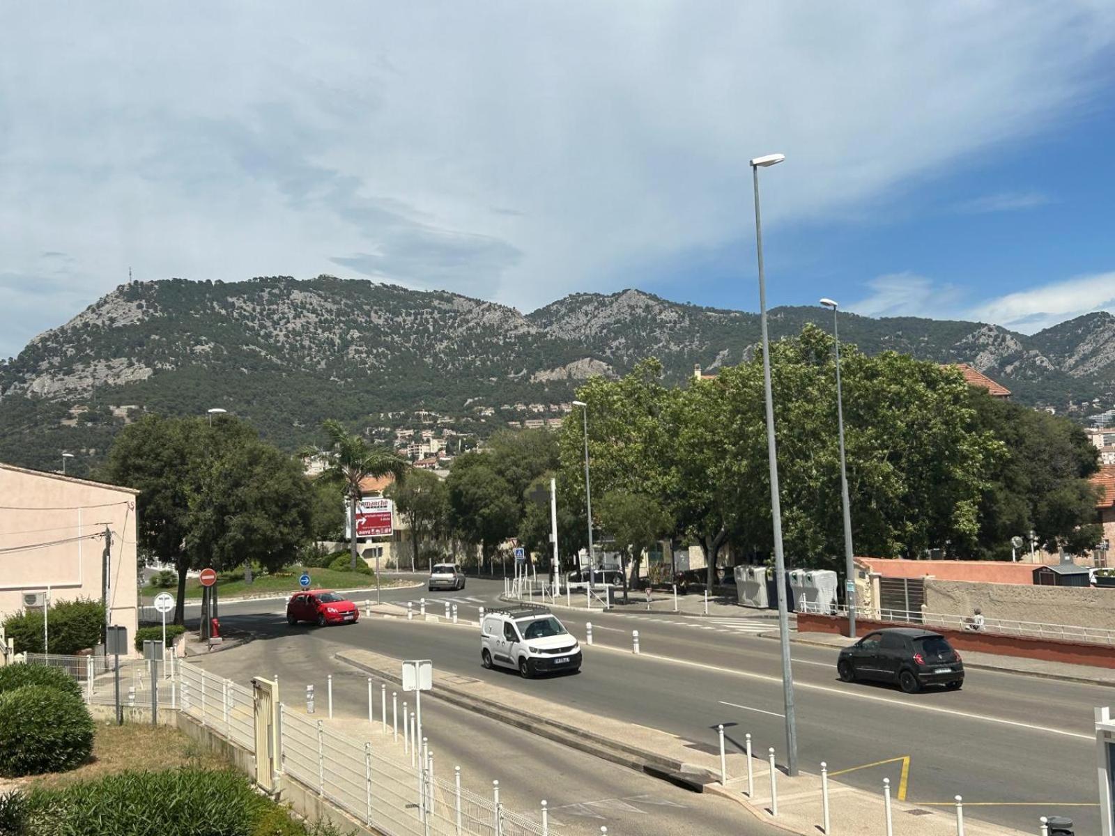 T4 Lumineux Et Spacieux, Parking Et Parc Prive Tolón Exterior foto
